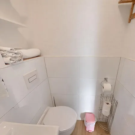 Martina Mit Pool Und Sauna Appartamento